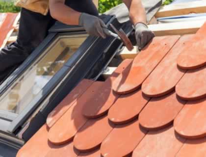 couvreur Callian : pose velux fenêtre de toit