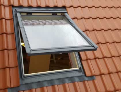 pose fenêtre de toit velux dans le Var 83